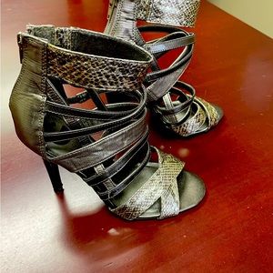 Platinum silver metallic coloured Guess heels